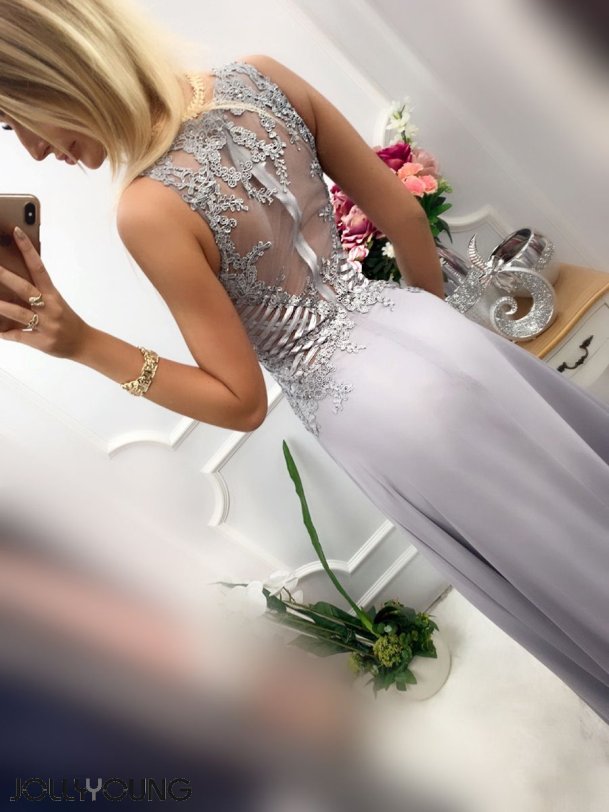 ENTLEY - Lang kjole i gr farve med mesh og broderier