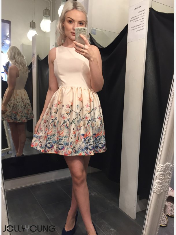 ALISA Kort blomstret kjole 