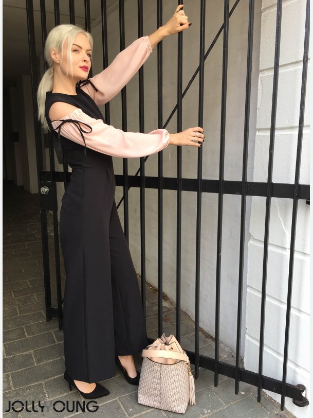 ASOS Open shoulder jumpsuit i sort farve