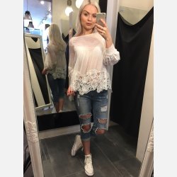 BARDOT Hvid top med broderier