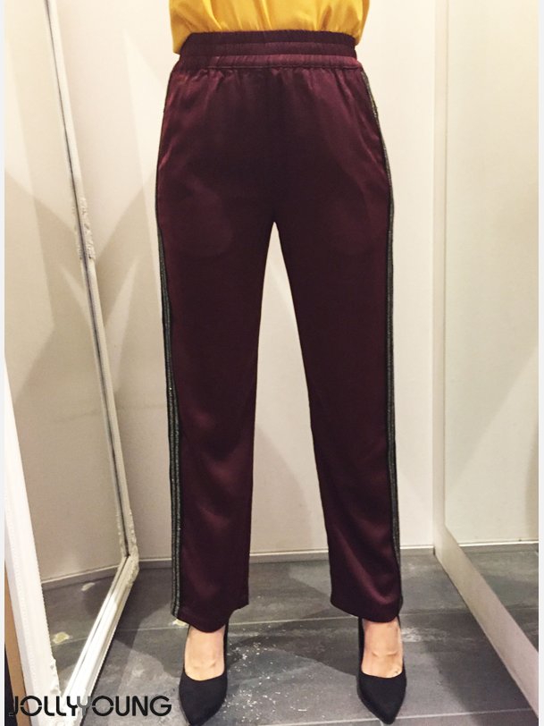 TABIA 2 Bukser i bordeaux farve med striber i siden