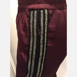 TABIA 2 Bukser i bordeaux farve med striber i siden
