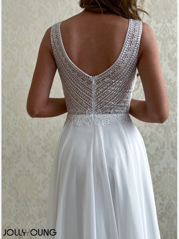 CAMPARI Lang hvid brudekjole med sten og broderier