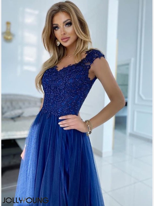 CECYLIA Lang kjole i navy farve med broderier