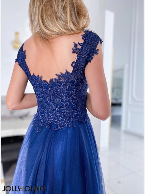 CECYLIA Lang kjole i navy farve med broderier