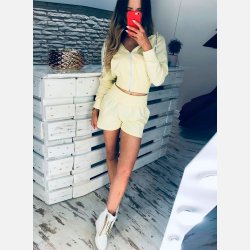 DANIELLE Top og shorts st i gul pastelfarve