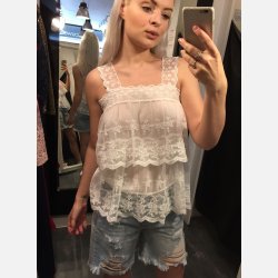 ELENA Hvid top med broderier