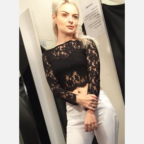 GAN Sort blonde crop top