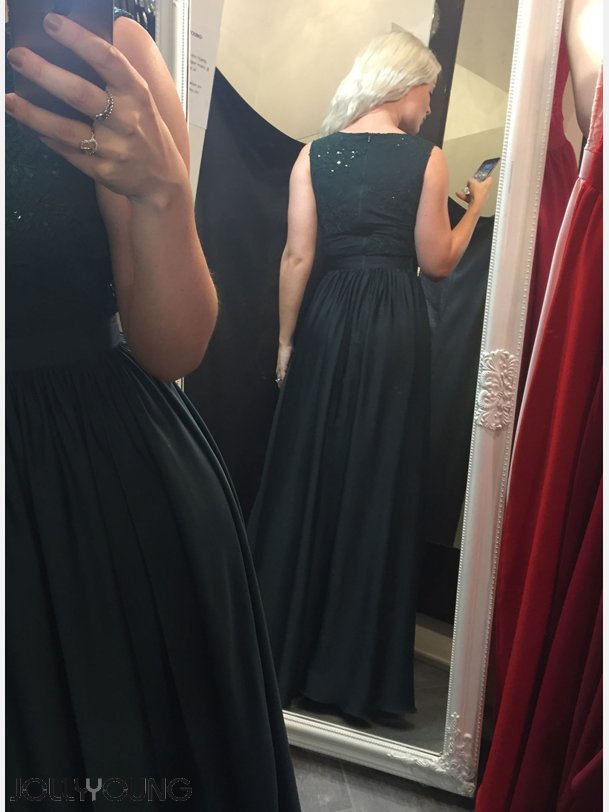 HIDOR Maxi kjole med pailletter og broderier i grn farve