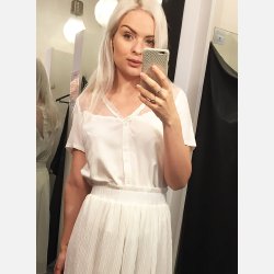 CORIETE Hvid bluse med blonder