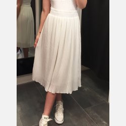 DENISE Hvid plisseret nederdel