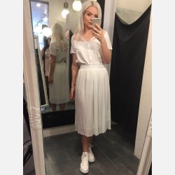 DENISE Hvid plisseret nederdel