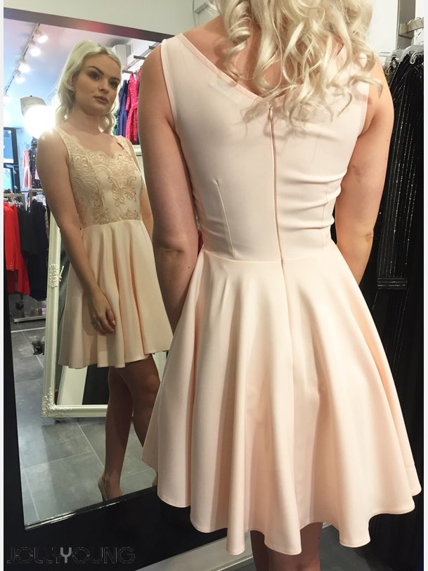 AMANDA Kjole i rosa farve med blonde overdel