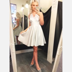 MISSI Kort rmels shiny kjole i gr/slv farve