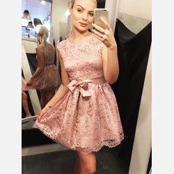 ESTERA Kort blondekjole i rosa farve