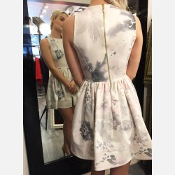 STUDI 2 Kort kjole med blomsterprint