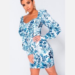 KITTY Kort blomstret kjole med pufrmer