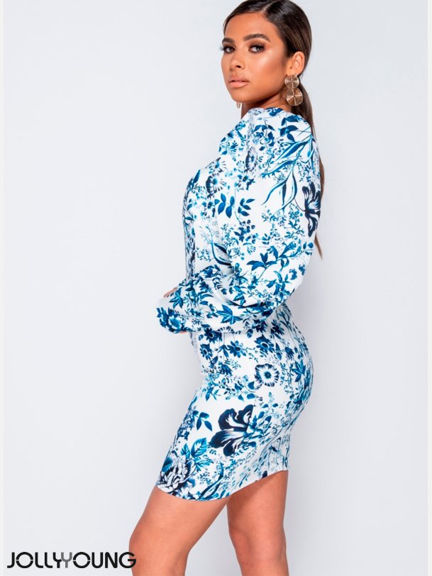 KITTY Kort blomstret kjole med pufrmer