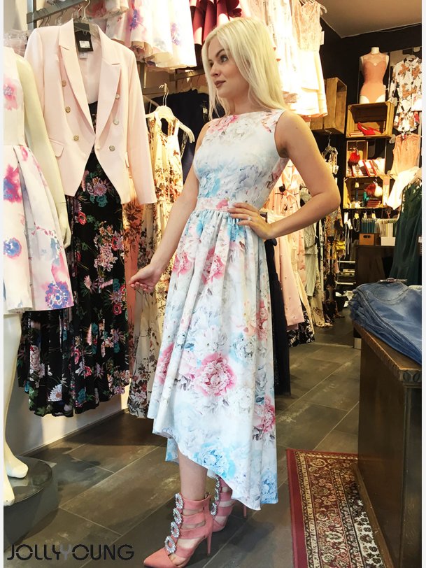 NIUTA Lang blomstret kjole med lukket ryg