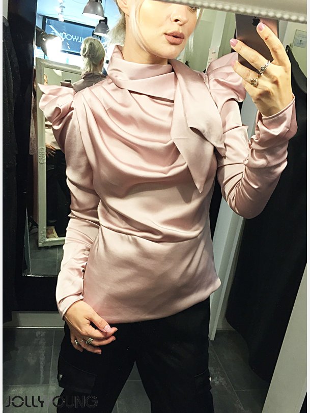 FERISA Langrmet satin bluse i rosa farve