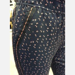 TRUDY Ls chinos med print