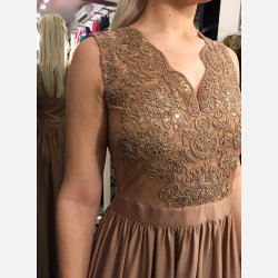 HIDOR Maxi kjole med pailletter og broderier i beige farve