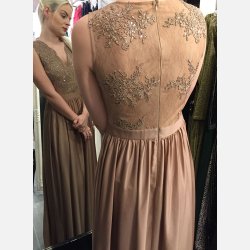 HIDOR Maxi kjole med pailletter og broderier i beige farve