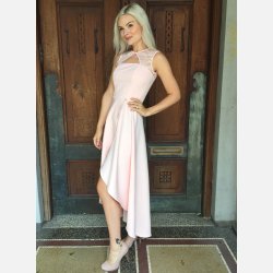 NELKA Rosa kjole med blonder