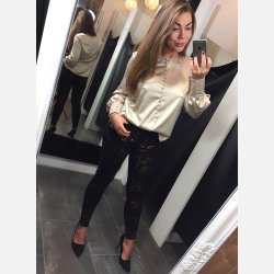 PIEW Satin bluse i beige farve