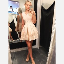 NORIS 2 Kjole i rosa farve med blonder