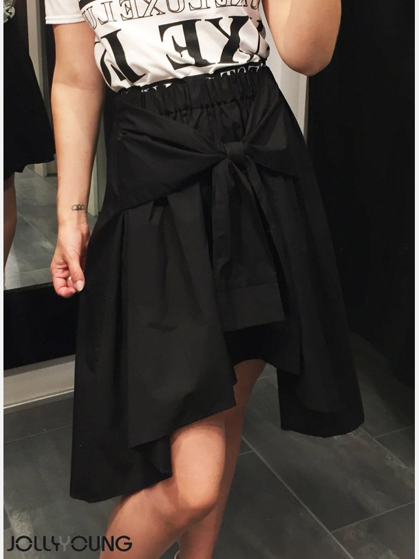 EDITTA Sort asymmetrisk sort nederdel