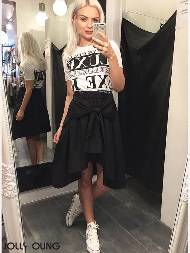EDITTA Sort asymmetrisk sort nederdel