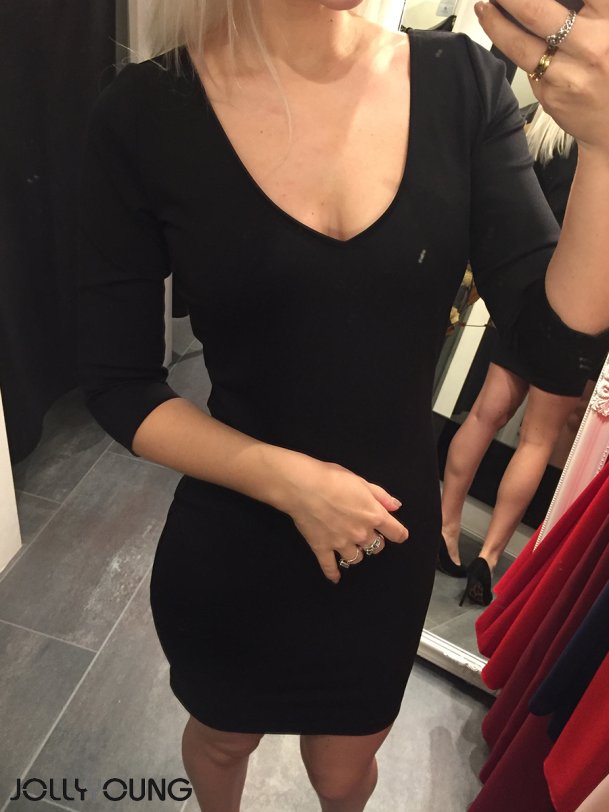 MILA Sort figursyet kjole 